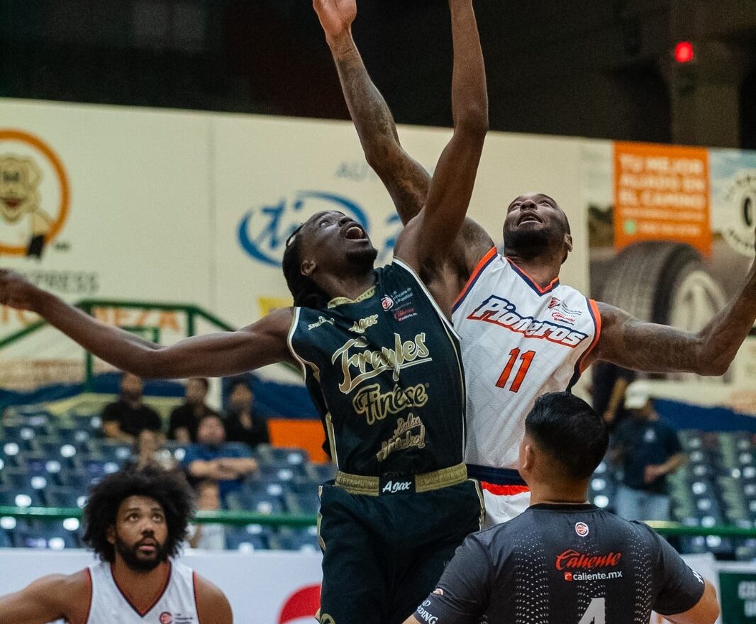 FRAYLES VENCE A PIONEROS Y TOMA VENTAJA