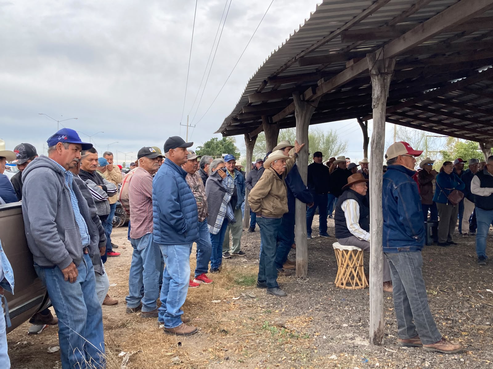 DESISTEN DEL BLOQUEO DE LA CARRETERA MÉXICO-15 EN EL CARRIZO; PRODUCTORES SERÁN ATENDIDOS