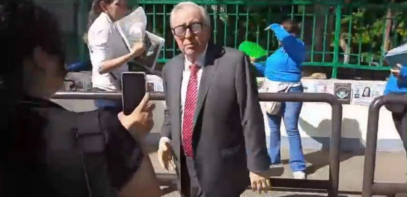 ROCHA MOYA REGRESA A PALACIO; ENCABEZA MESA DE SEGURIDAD Y REUNIÓN CON SU GABINETE