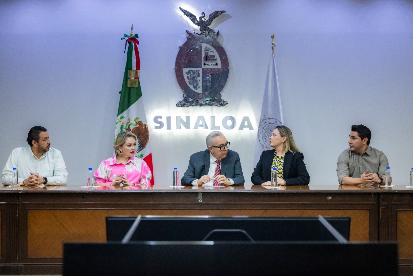 GOBERNADOR ROCHA MOYA SE REINCORPORÓ A SUS FUNCIONES
